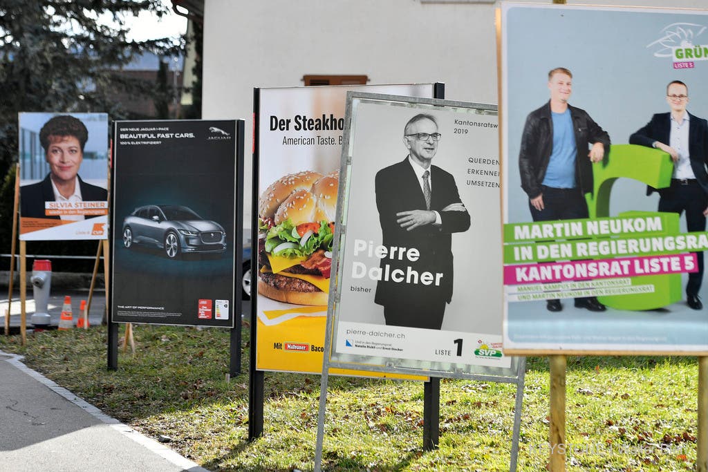 Wahlplakate für den Regierungs- und Kantonsrat.
