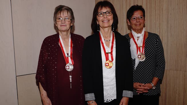 Die Keglerinnen von links nach rechts: Rosmarie Häni, Bellach, 2. Rang; Maja Kamber, Safenwil, Schweizer Meisterin; Erika Wittwer, Thun, 3. Rang.