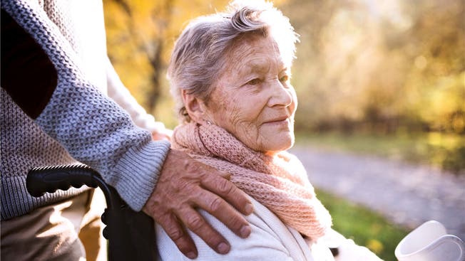 Das Ziel des Vereins Nachbarschaftshilfe Kelleramt ist es, dass ältere Leute weniger einsam sind und Struktur im Alltag haben.