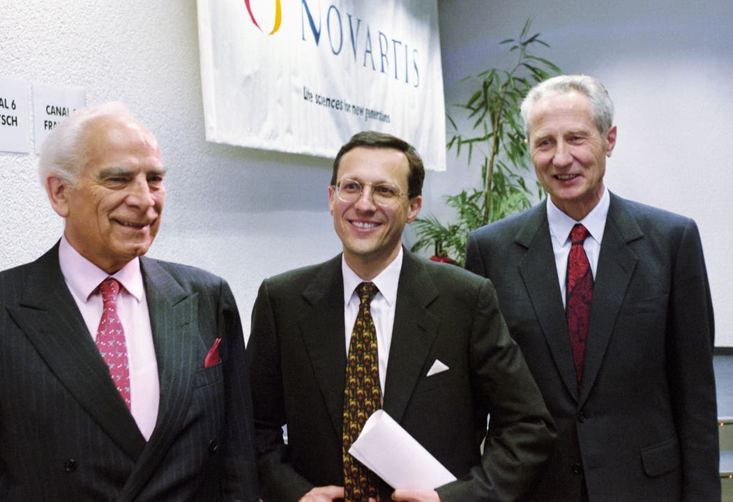 Fusion Sandoz und Ciba geben 1996 die Fusion zu Novartis bekannt. Alex Krauer (Ciba) wird Präsident, Daniel Vasella (Sandoz) wird Chef. Von den rund 100 000 Stellen sollen 10 000 abgebaut werden, davon rund ein Drittel in der Schweiz.