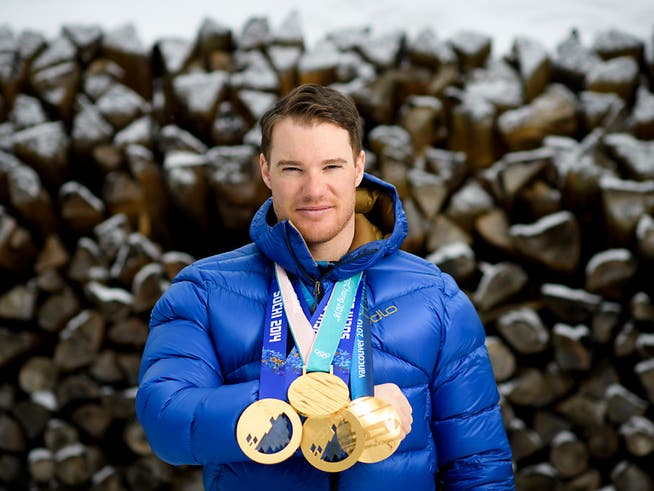 Mit dem Gewinn seiner insgesamt vierten Olympia-Goldmedaille schloss Dario Cologna in der ewigen Bestenliste zu Simon Ammann auf und avancierte dergestalt zum erfolgreichsten Schweizer Winter-Olympioniken aller Zeiten. Der 32-jährige Münstertaler war 2013 Schweizer Sportler des Jahres
