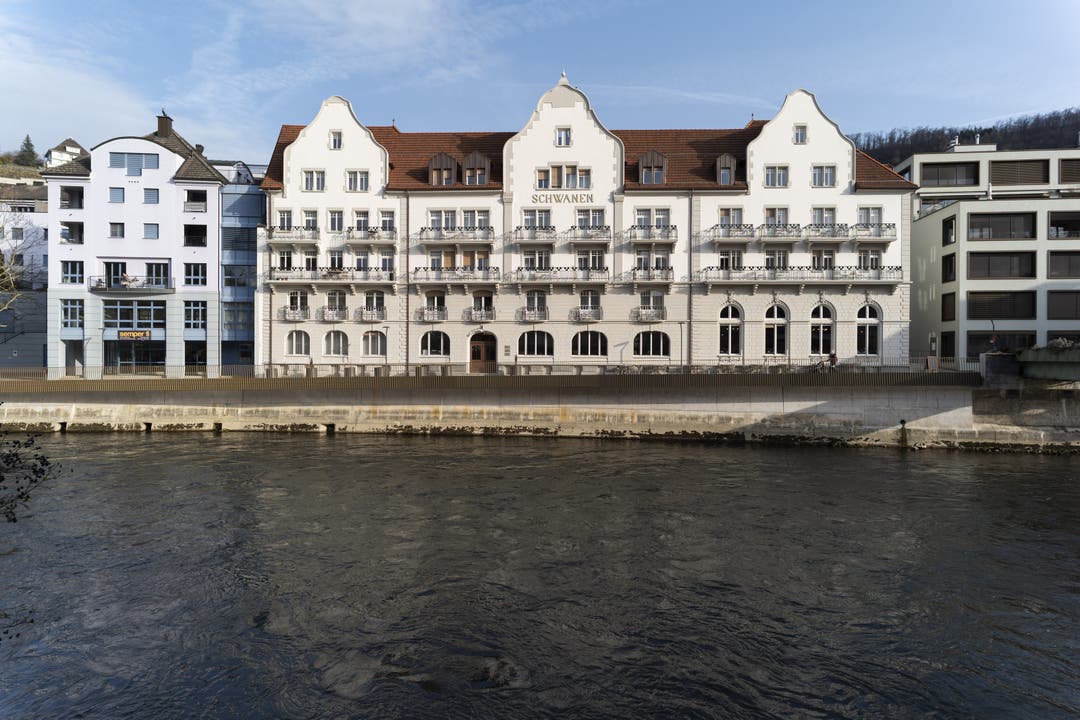 Das ehemalige Hotel Bad Schwanen ennet der Limmat wurde schon 2018 feierlich wiedereröffnet.