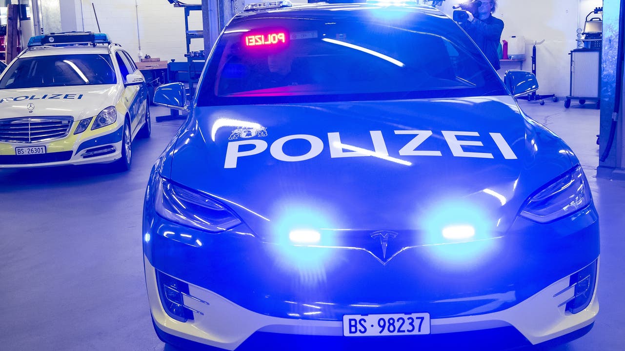Tesla Polizei
