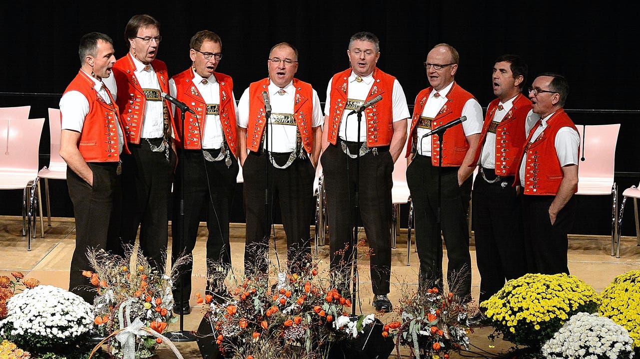 Jodlerklub Das Engel-Chörli aus Appenzell tritt seit 35 Jahren in dieser Zusammensetzung auf. Am Samstag unterhielten sie das Publikum in Trimbach — zu Ehren des Jodlerklubs Olten.