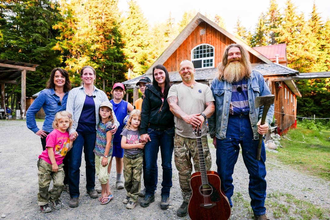 Gölä ist mit seiner Familie zu Besuch bei Auswanderer-Familie Schönbächler in Rosswood, im nördlichen British Columbia