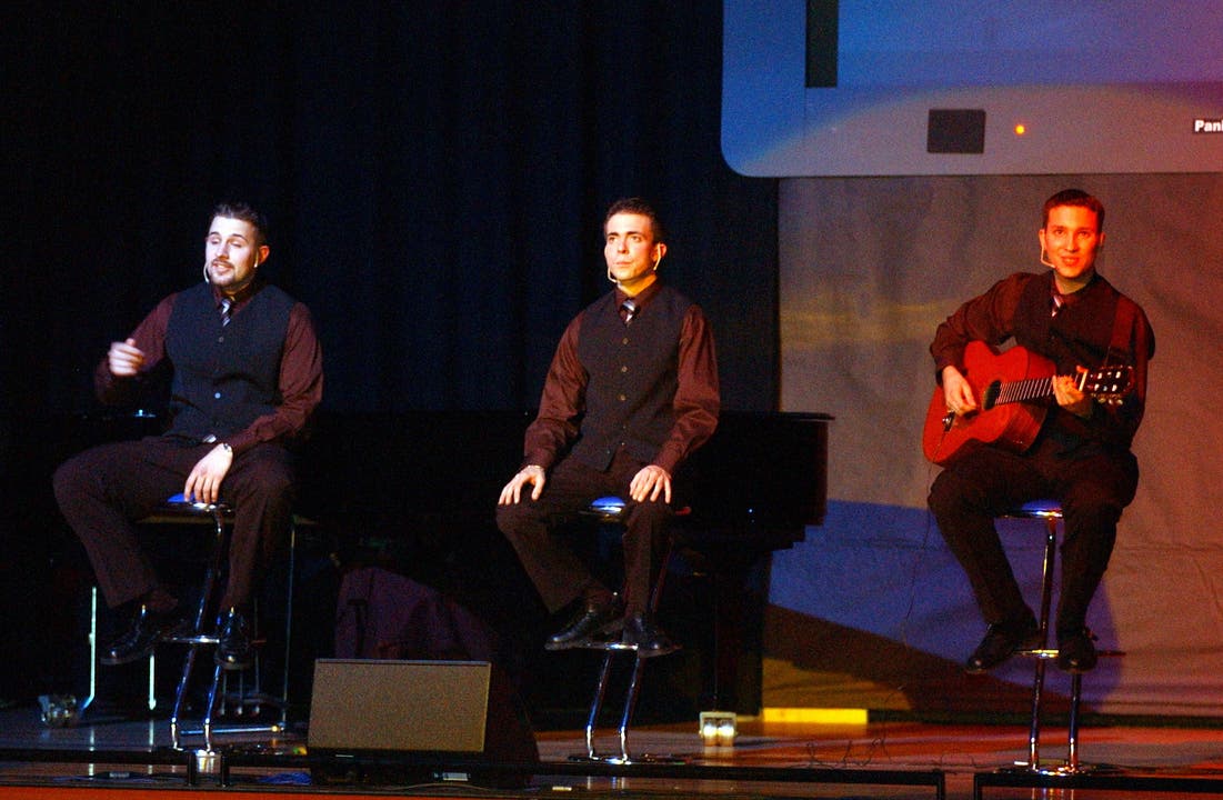 2002: "Simple Voicing" treten mit Patrick Kappeler als Spezialgast im Konzertsaal auf