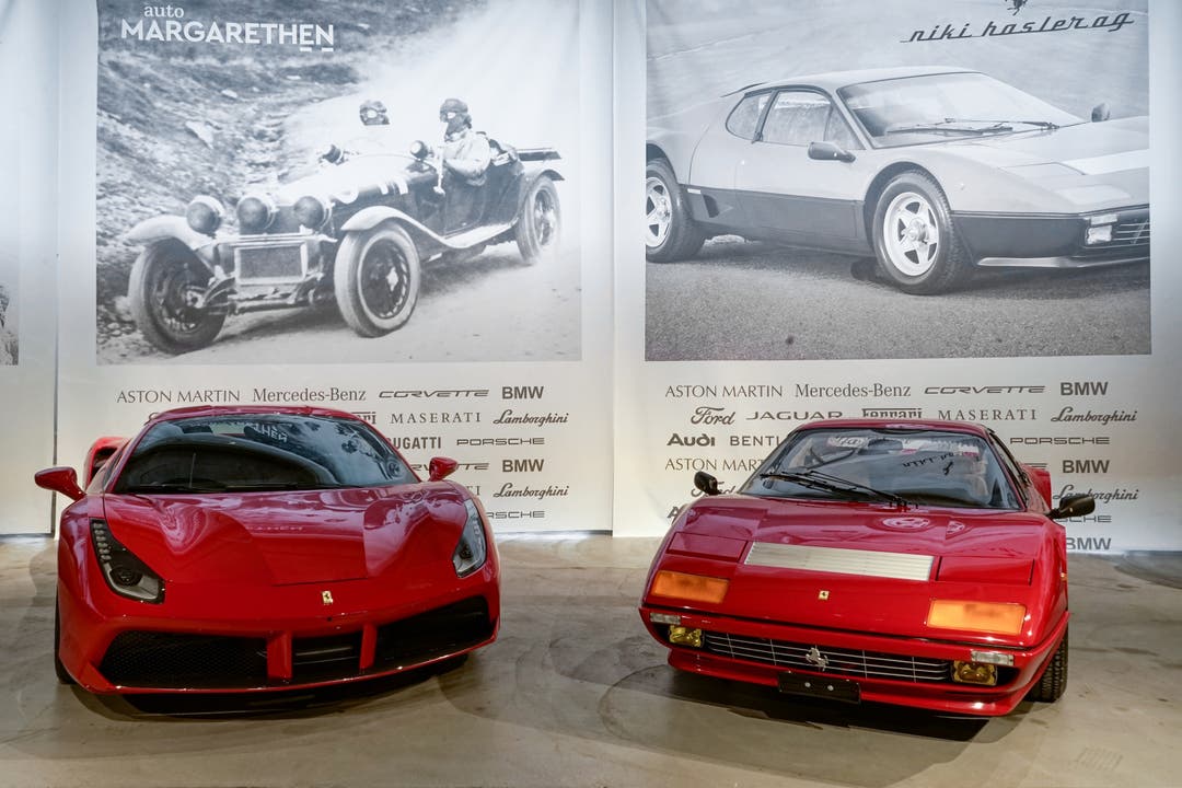 Ferrari (488 und 512, von oben)