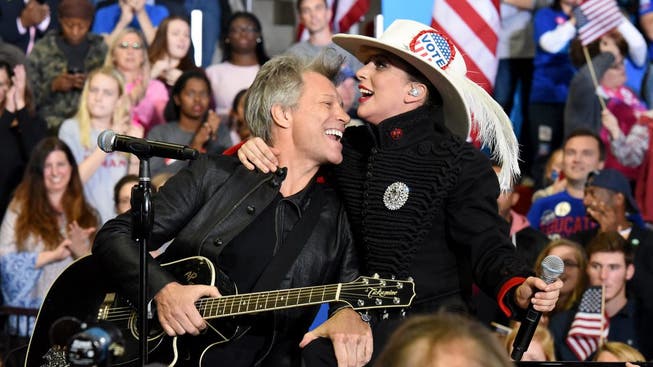Jon Bon Jovi und Lady Gaga unterstützten 2016 Hillary Clinton im Wahlkampf.