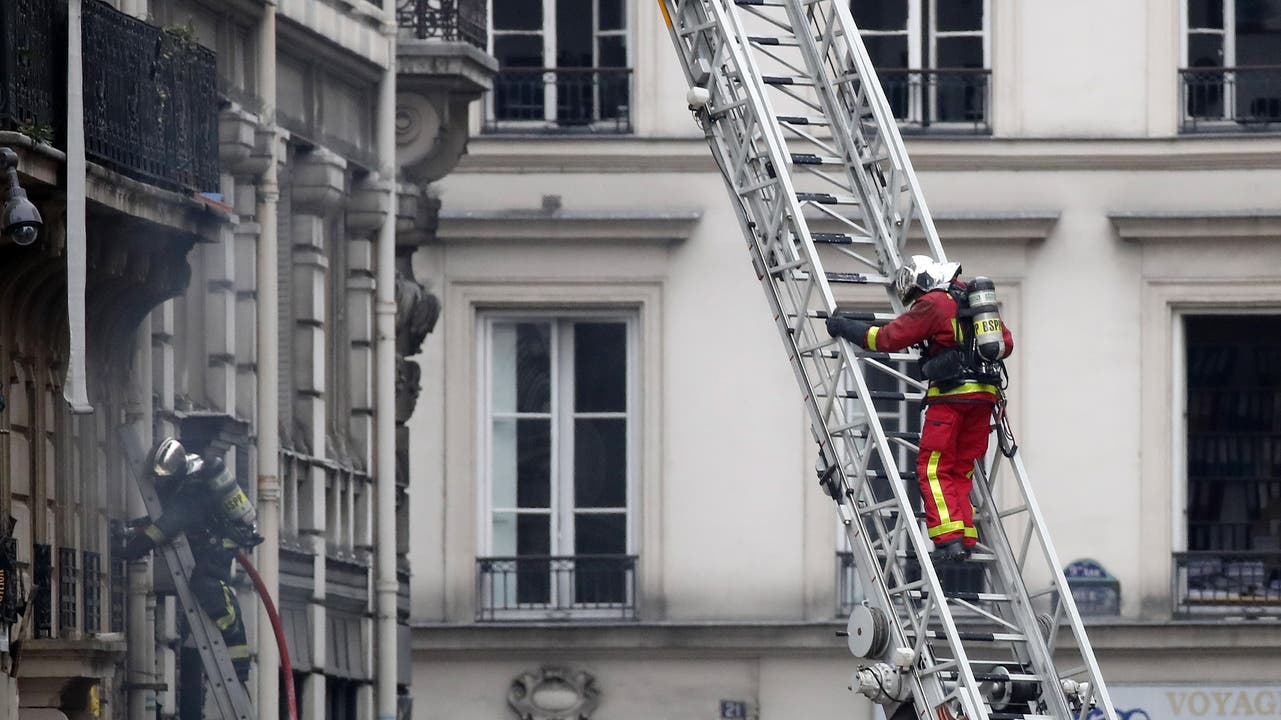 Unglück Gewaltige Explosion in Paris fordert drei Tote und Dutzende