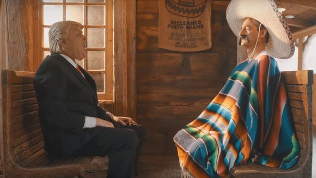 Im Video stehen sich Trump (links) und ein Mexikaner gegenüber. Letzteren spielt Tufano selbst.