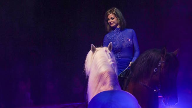 Auch in dieser Saison wird Zirkusdirektorin Franziska Nock mit ihren Pferdedressuren in der Manege stehen.