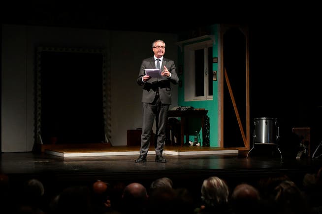 "Kulturminister" Remo Ankli für einmal selbst auf der Bühne: an einer Jubiläumsfeier im Stadttheater Solothurn.