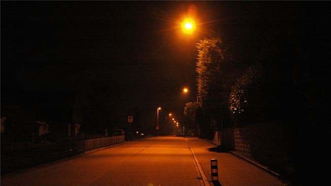 Ab 1. November wird die Strassenbeleuchtung ausgeschaltet. az/Symbolbild