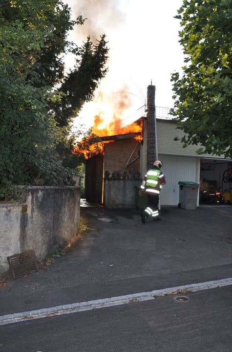 Solothurn (SO), 3. August Ein Geräteschuppen ist vollständig abgebrannt. Verletzt wurde niemand.