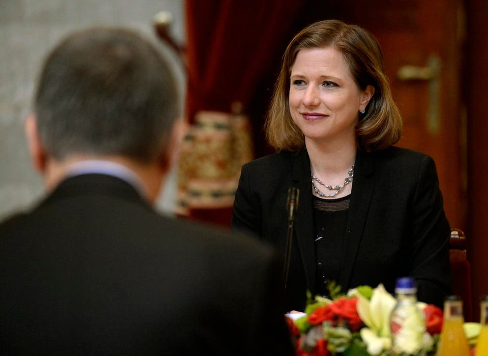 László Kövér empfängt im April 2016 die damaligen Schweizer Parlamentspräsidentin Christa Markwalder und ihre Delegation in Budapest.