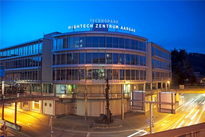 Kernstück des Programms Hightech Aargau: Das Hightech-Zentrum in Brugg, das Unternehmen durch Vernetzung mit Lehre und Forschung zu mehr Innovationen animieren soll. Archiv