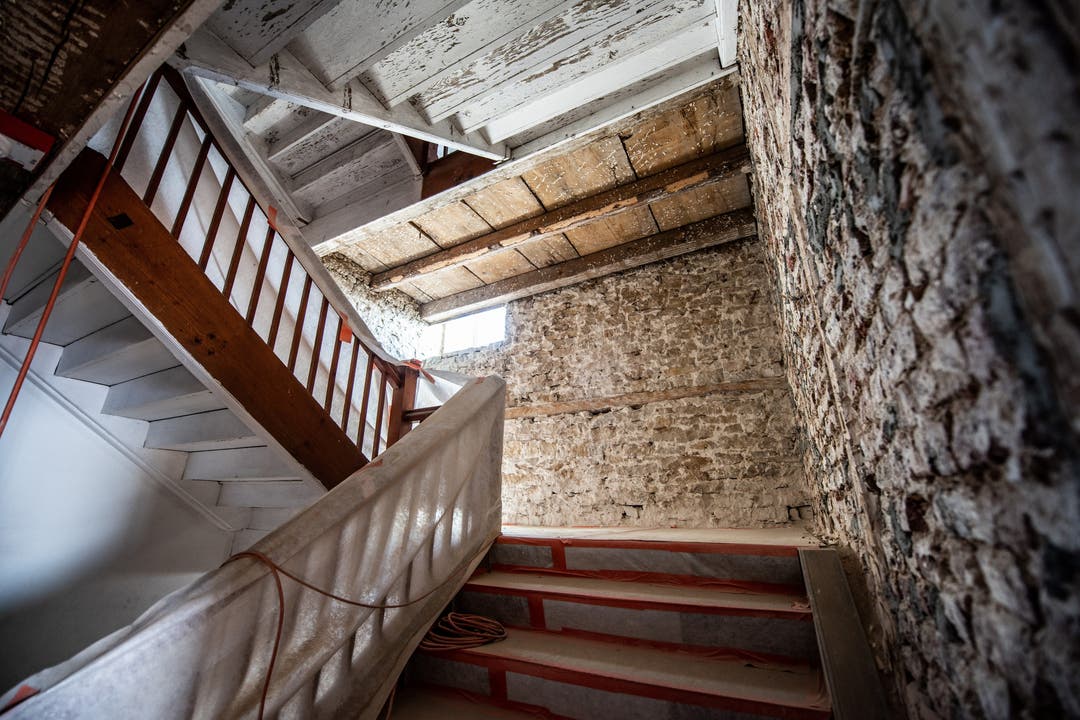 Die historische Treppe bleibt erhalten.