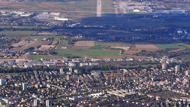 Die Südanflüge am Euro-Airport erfolgen über Wohnquartiere in der Agglo.