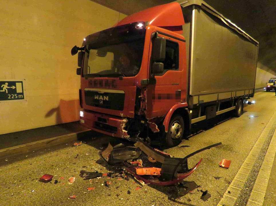 Aarburg AG, 29. Januar: Der Lastwagenchauffeur erlitt einen Schock, aber keine Verletzungen.
