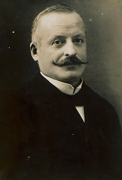 Giuseppe Motta, 1912 bis 1940 Der Anwalt war voller Tatendrang. Zunächst übernahm er das Finanz-Ressort, später die Aussenpolitik. Er galt als brillianter Geist.