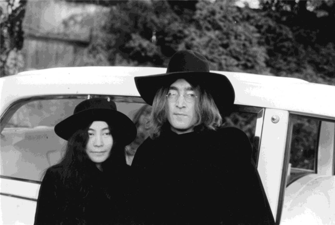John Lennon, † 40, Überflieger: Der inoffizielle Frontman der Beatles hat kurz vor seinem 30. Geburtstag die Band verlassen und seine Solo-Karriere lanciert. Bis dahin hatte er mit den «Pilzköpfen» längst Musikgeschichte geschrieben.