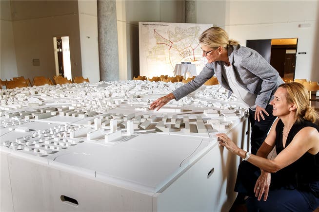 Nicht nur die Leiterin des Stadtbauamts, Andrea Lenggenhager, und Stadtplanerin Gabriela Barman beschäftigte die Zukunft von Solothurn, sondern auch breite Bevölkerungskreise.