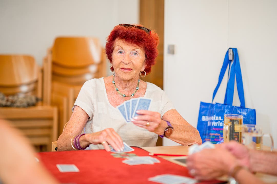 Rita Nick, Urdorf «Jassen ist mein Lieblingsspiel. Ich komme aus mehreren Gründen hierher: Kartenspielen ist eine Art Hirntraining und gleichzeitig bereitet es auch Vergnügen.»
