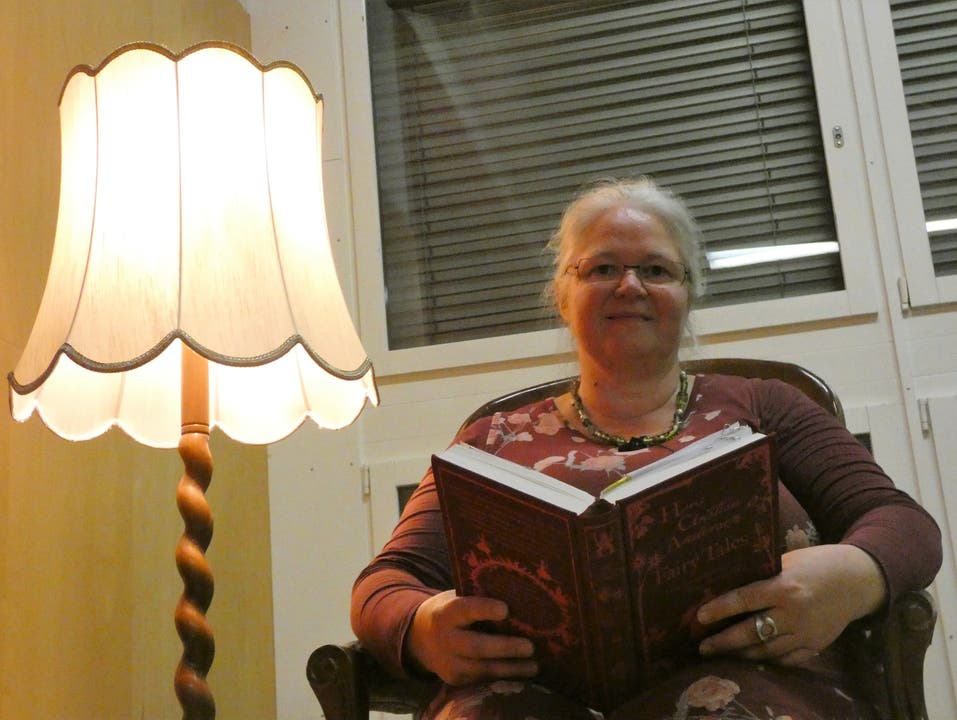 Sandra Jost liest die märchenhafte Geschichte.