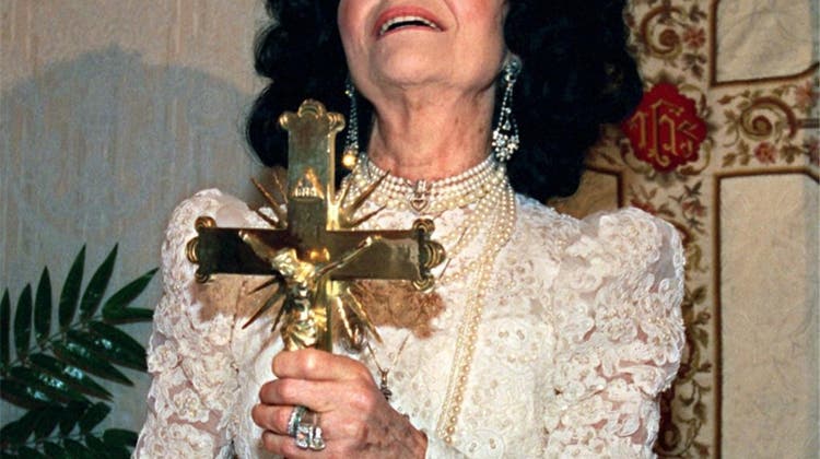 Kurz nach ihrem 90. Geburtstag: Sektenführerin Uriella ist tot