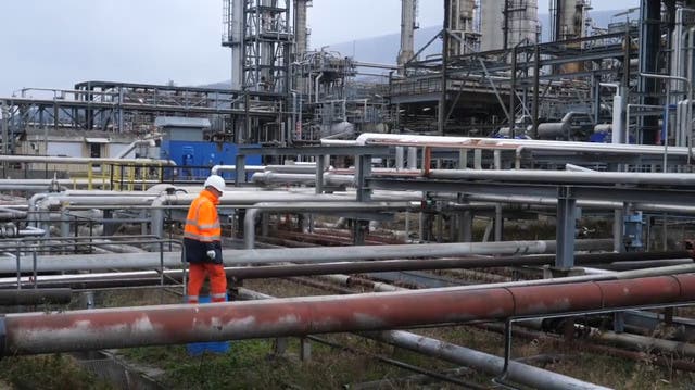 «Wir sind sehr effizient»: Besuch in der letzten Raffinerie der Schweiz