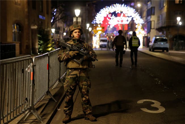 Terror in der Nähe des Strassburger Weihnachtsmarktes fordert zwei Todesopfer. Reuters