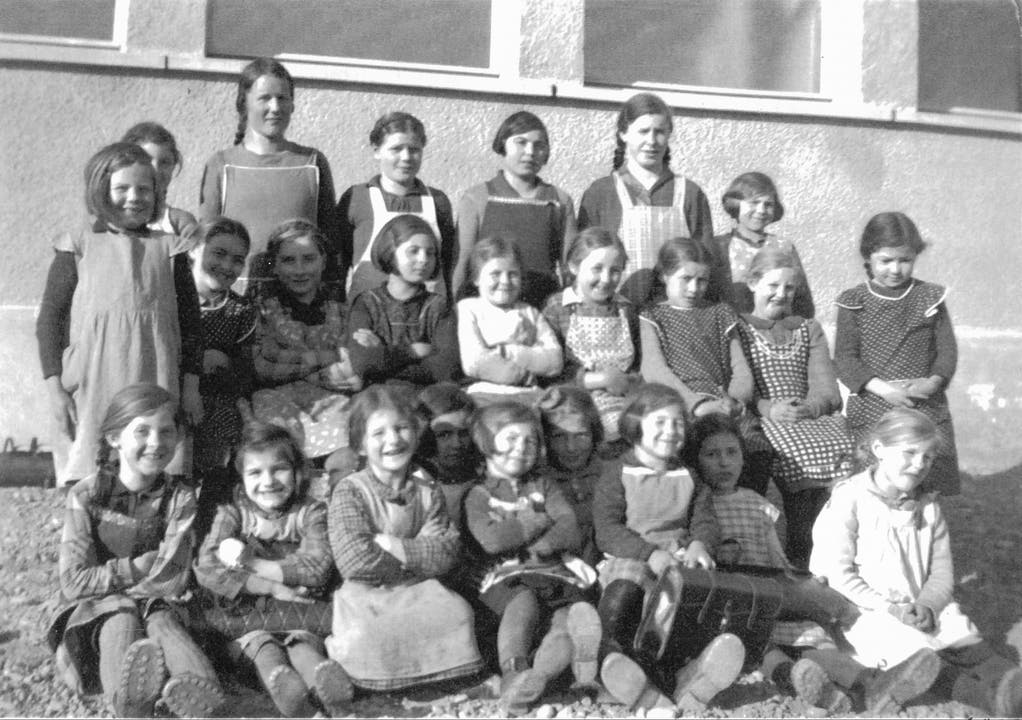 1938: Die Mädchenklasse an der Rütihöfler Schule. 1938: Die Mädchenklasse an der Rütihöfler Schule.