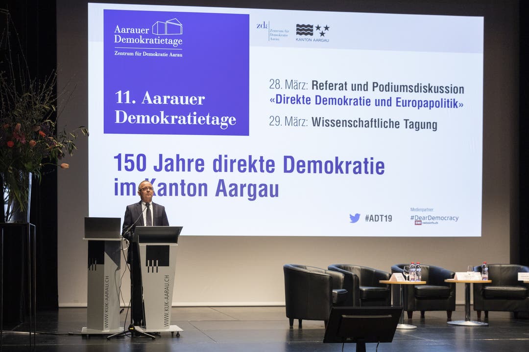 Aarauer Demokratietage 2019 Stadtpräsident Hanspeter Hilfiker spricht an den Aarauer Demokratietagen, am 28. März 2019 im Kultur &amp; Kongresshaus Aarau.