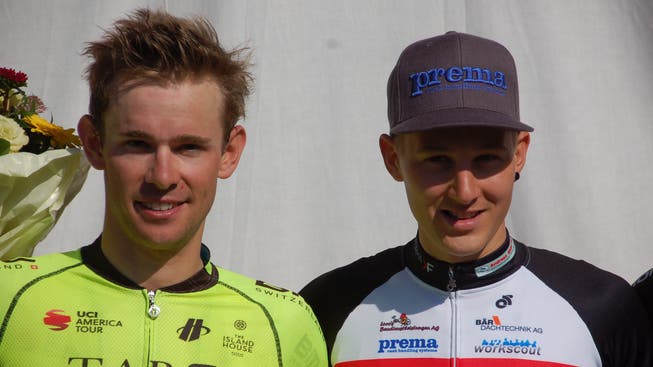 Der für den RC Gränichen fahrende Niederämter Severin Sägesser (rechts) gewann vor Fabian Lienhard (Steinmaur) das Radquer von Mettmenstetten.