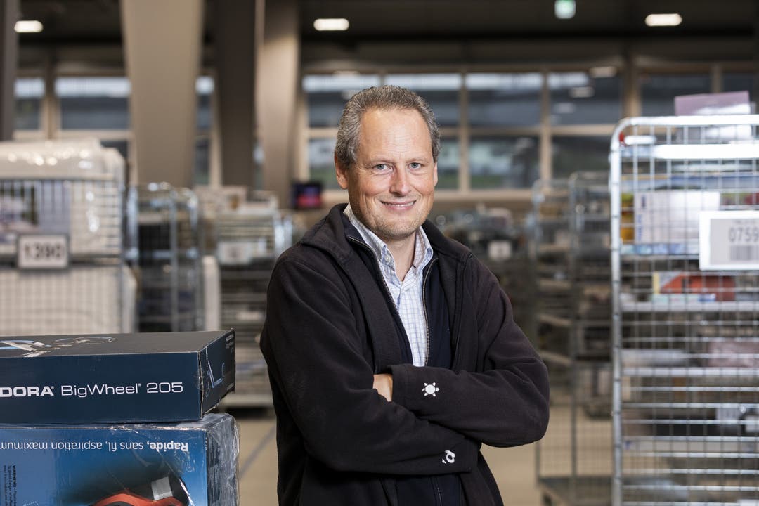 Michel Boha, Logistikchef im Digitec Galaxus Logistikcenter Wohlen.