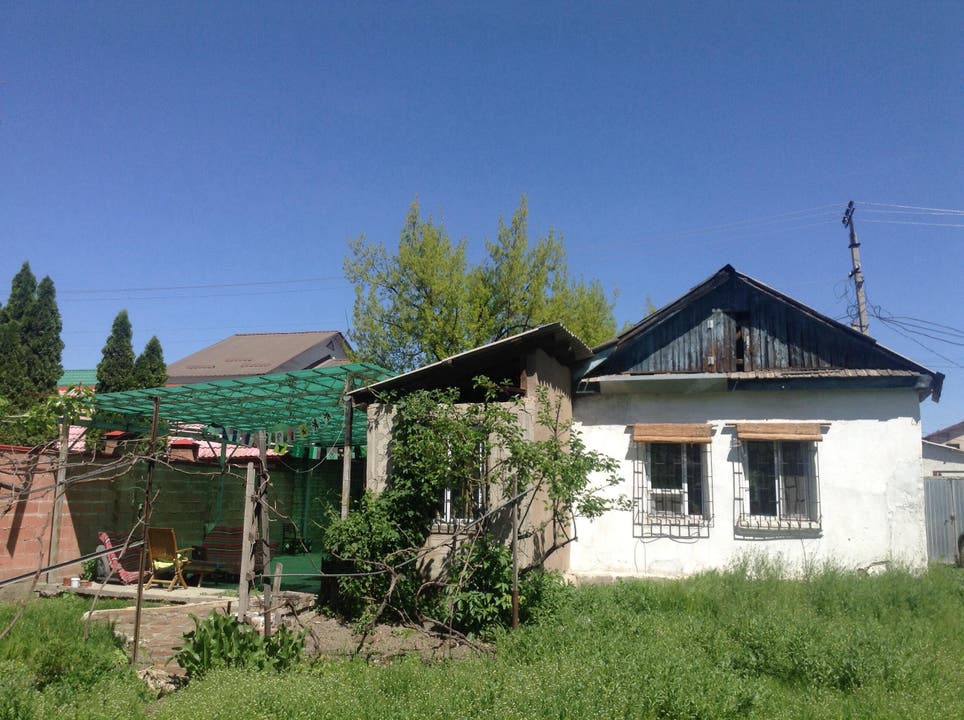 Leben in Kirgistan Die beiden leben in der Hauptstadt Bischkek: «Zum Wohnen ist es hier super, man hat einen guten Lebensstandard für wenig Geld.»