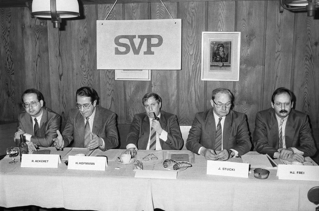 Aufwärtstrend bei der SVP: Ab Mitte der 1980er Jahre gewann die Partei zunehmend an Wählerstimmen.