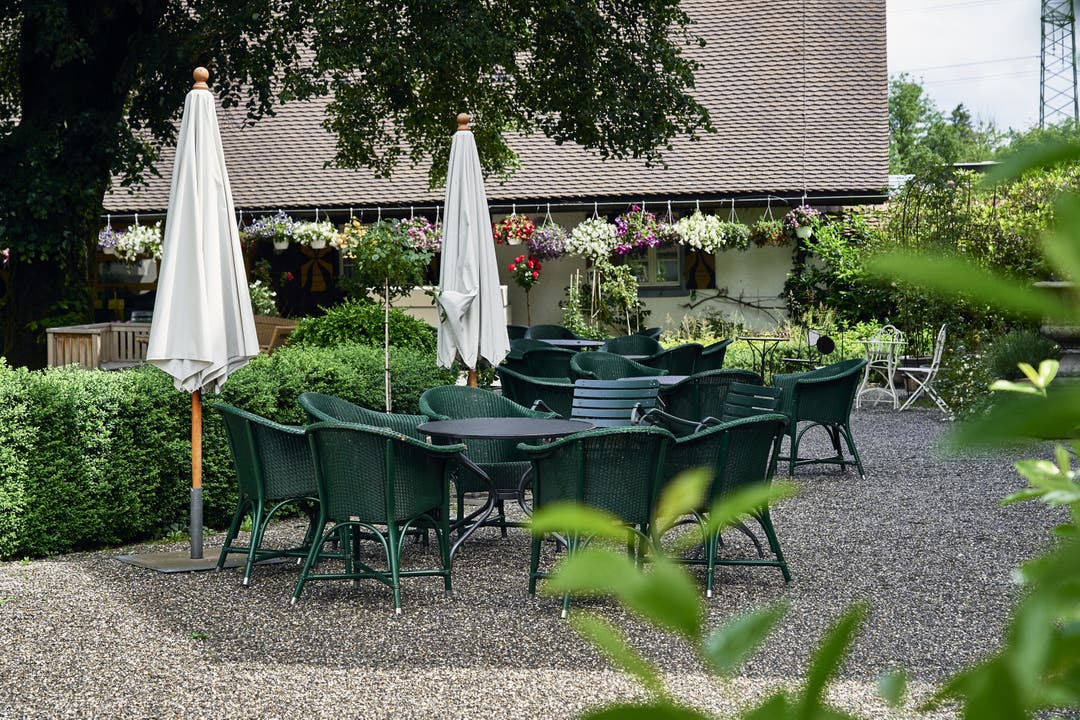 Nach dem Konkurs: Idyllisch, aber menschenleer – in der Gartenwirtschaft im Innenhof von Schloss Böttstein sitzt hier niemand.