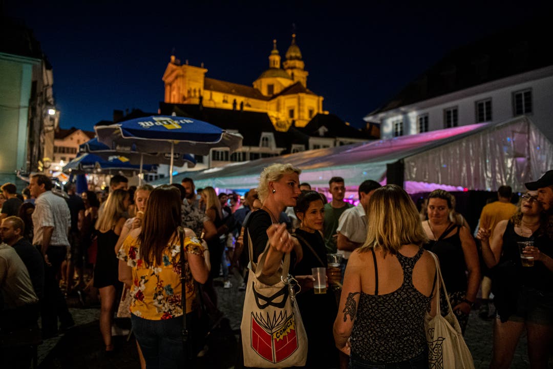 Märetfescht 2019: Dicht gedrängt zusammen in der Altstadt feiern.