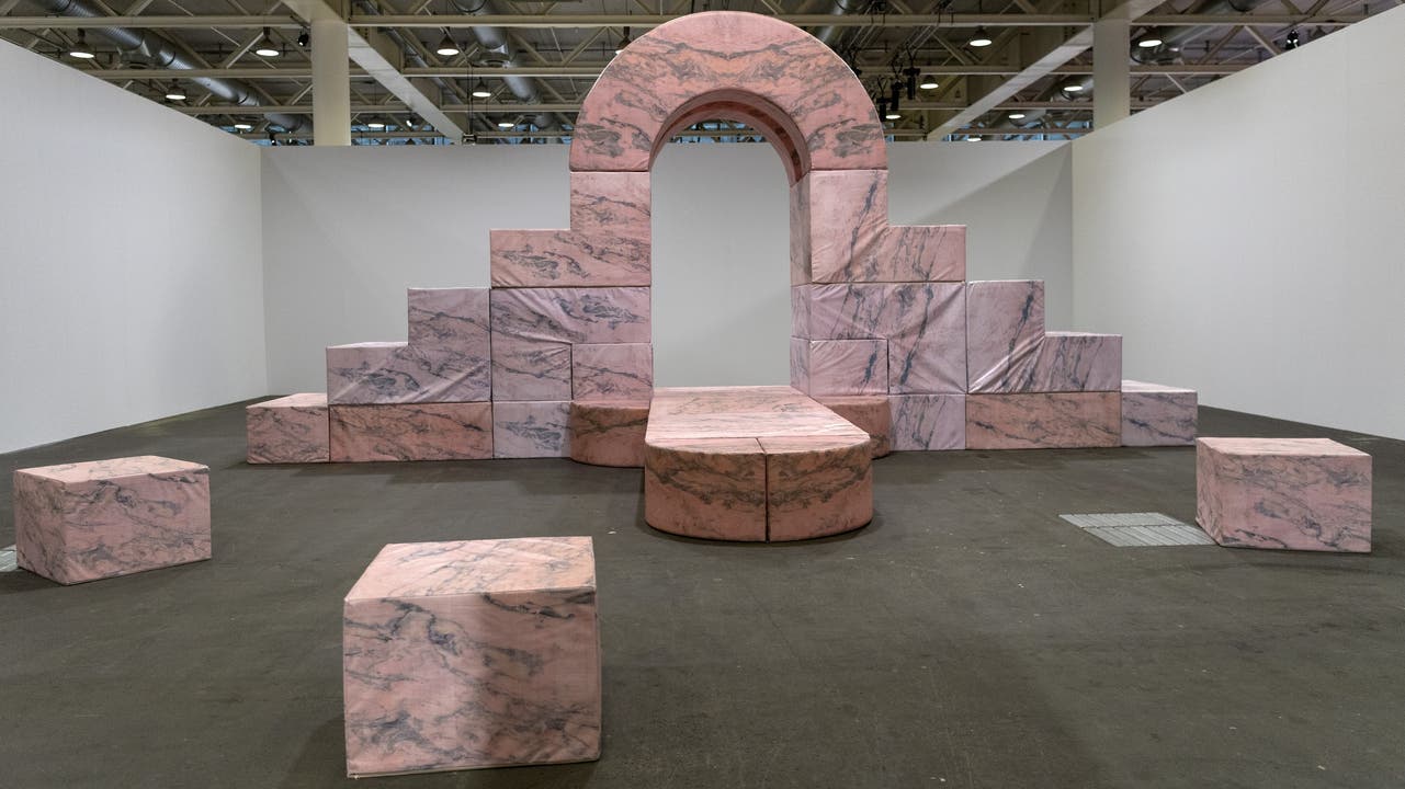 Post-Ruin (Pink) – Andreas Angelidakis