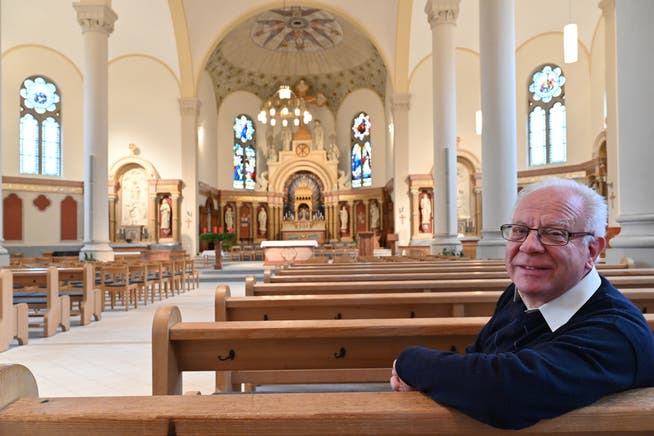 Pfarrer Toni Bucher in «seiner» katholischen Kirche in Balsthal. Am 5. Januar 2020 wird er zum letzten Mal hier die Messe zelebrieren.