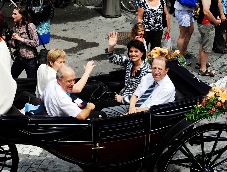 2010, Schützenfest: Bundespräsidentin Doris Leuthard liess sich durch die Stadt kutschieren.