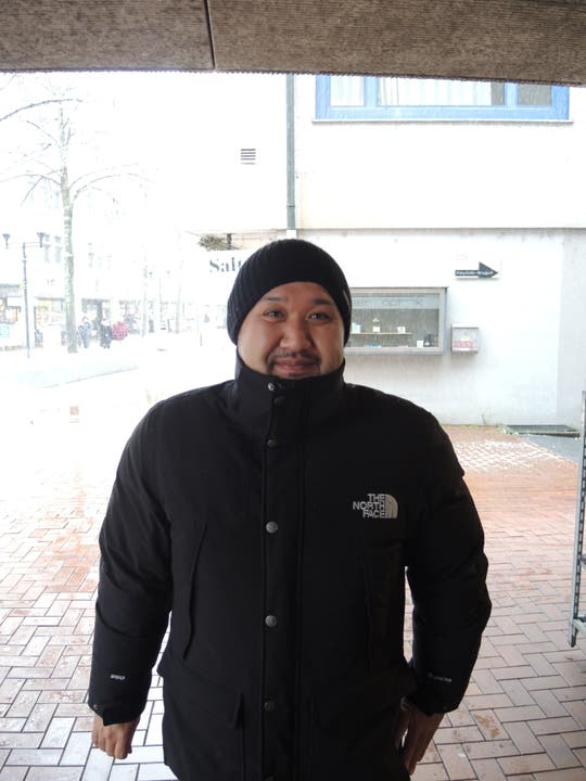 Yoshi Kozono, 38, Brugg: «Ich bin gebürtiger Japaner und reise auch beruflich viel nach Asien. Angst vor dem Corona-Virus habe ich keine. Unsere Firma hat allerdings bereits Konferenzen in China und Südkorea wegen des Corona-Virus abgesagt.»