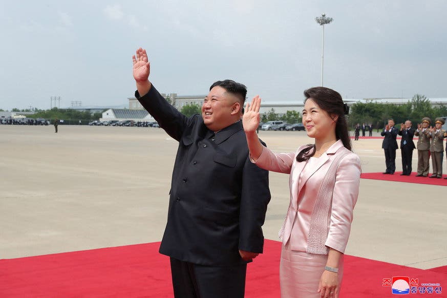 Kim Jong Un (hier mit Ehefrau Ri Sol-Ju): Ein Mann der Nordkorea mit eiserner Hand führt.