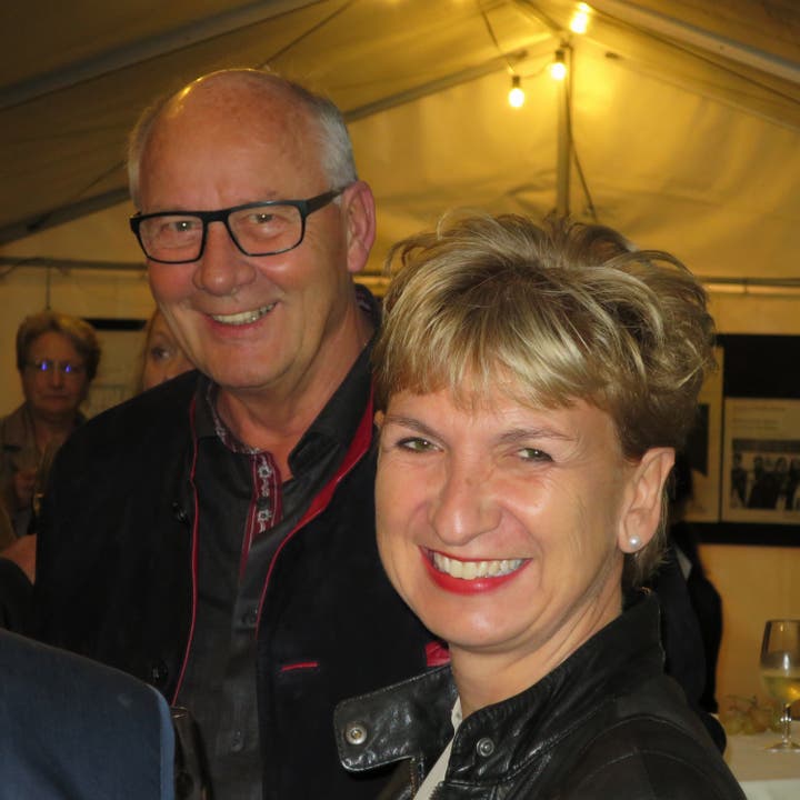40 Jahre Kultur in Wohlenschwil Markus Jost, alt Gemeindeschreiber und Irene Zimmermann, ehemalige Stiftungsrätin.