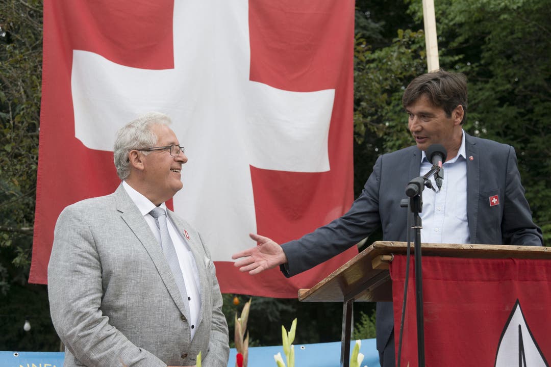 1. August 2019 Grenchen: Redner Marcel Bauer, Bürgermeister Sélestat, links, mit Stadtpräsident François Scheidegger