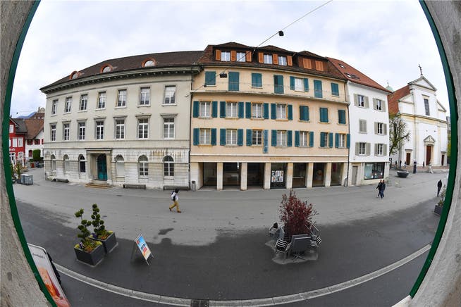 Die Gebäude an der Kirchgasse 10 (Ex-Naturmuseum, links) und an der Kirchgasse 8 (Kunstmuseum) sollen nicht zu einem Haus der Kultur werden. Bild: Bruno Kissling (9. April 2019)