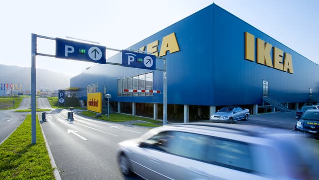 Die Parkschranken beim IKEA Spreitenbach stehen derzeit offen. Ein Blitzeinschlag liess die Anlage ausfallen. (Archivbild)