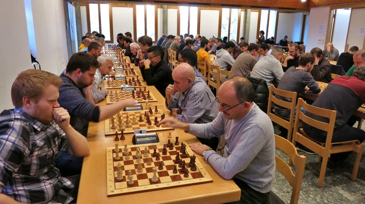 Jubiläumsturnier des Schachklubs mit Rekordbeteiligung – zwei Frauen im Feld