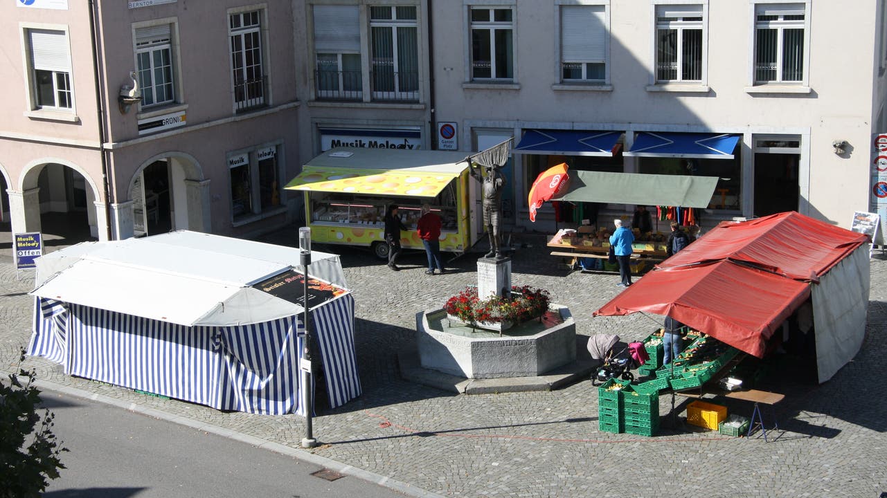  Der Buechibärger Märet wird seit zehn Jahren auf dem Rossmarktplatz abgehalten.